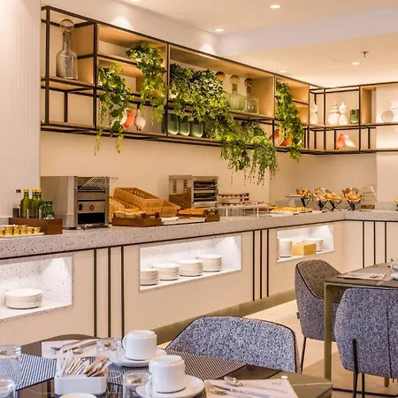 ホテル Ilunion 4*